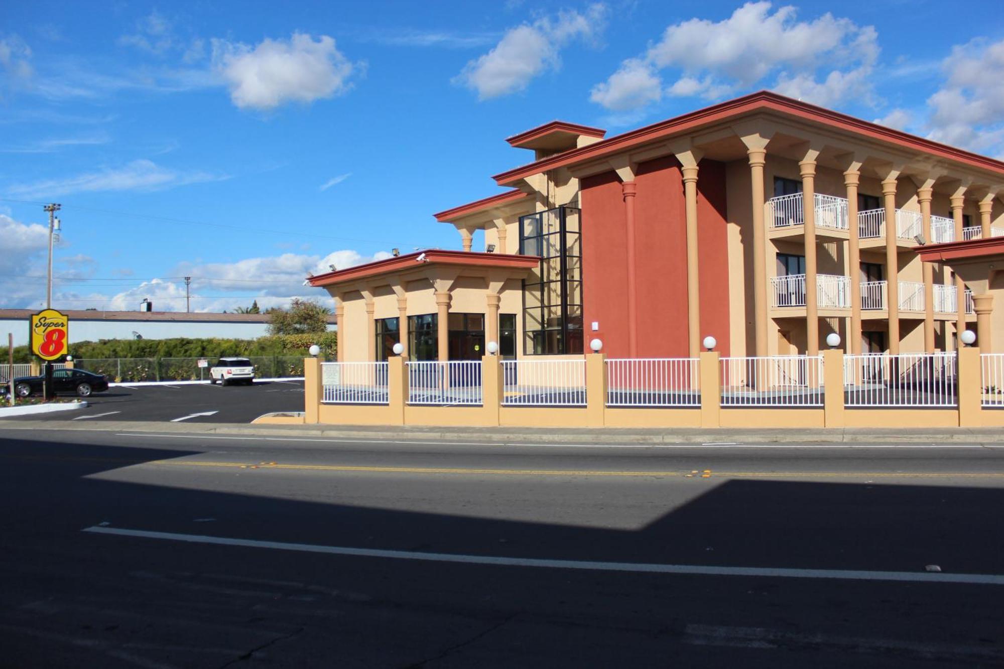 Super 8 by Wyndham Vallejo/Napa Valley Exterior foto